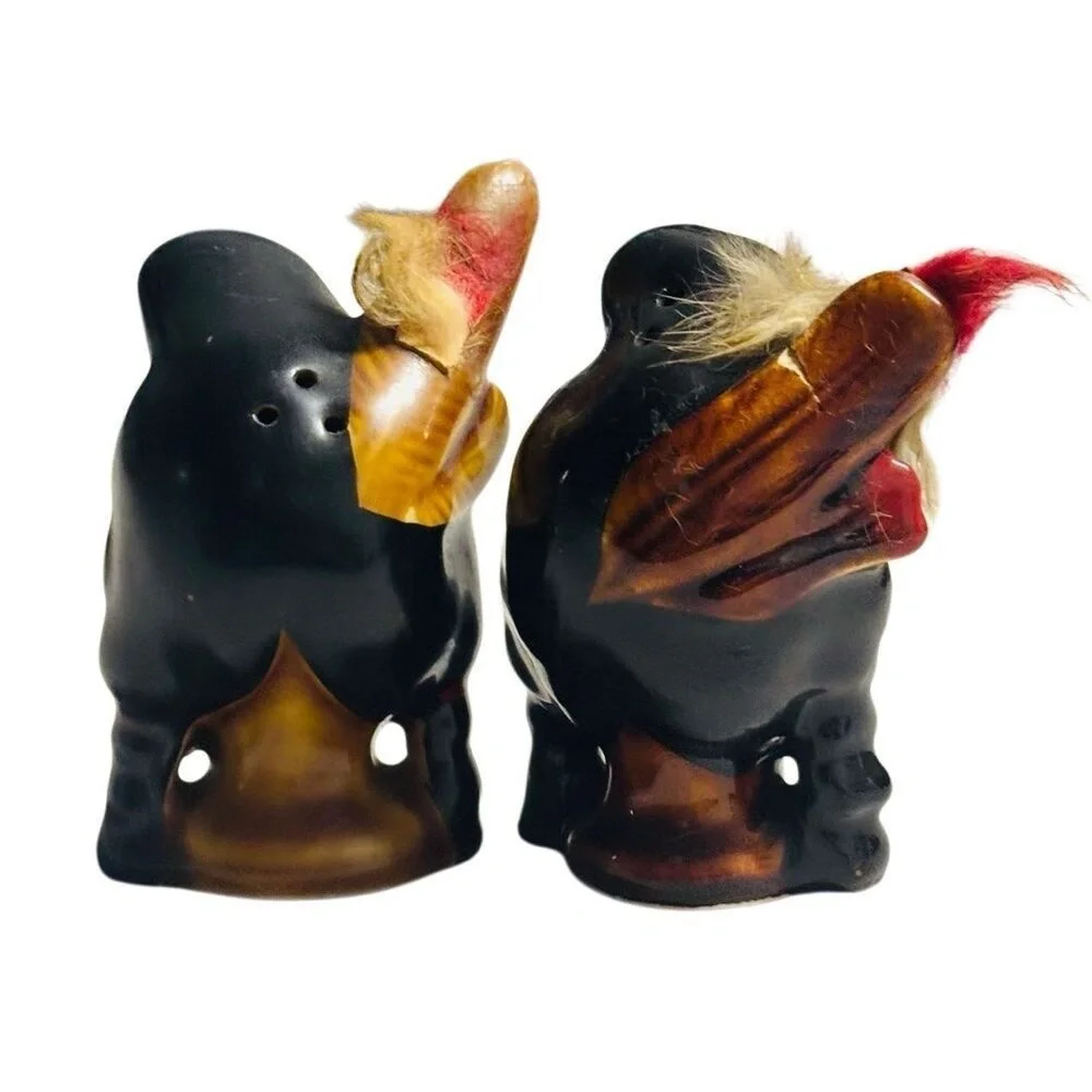 Vintage Indian Warriors Salt & Pepper Shakers Feather Japan-Small‎ Crack C Pic